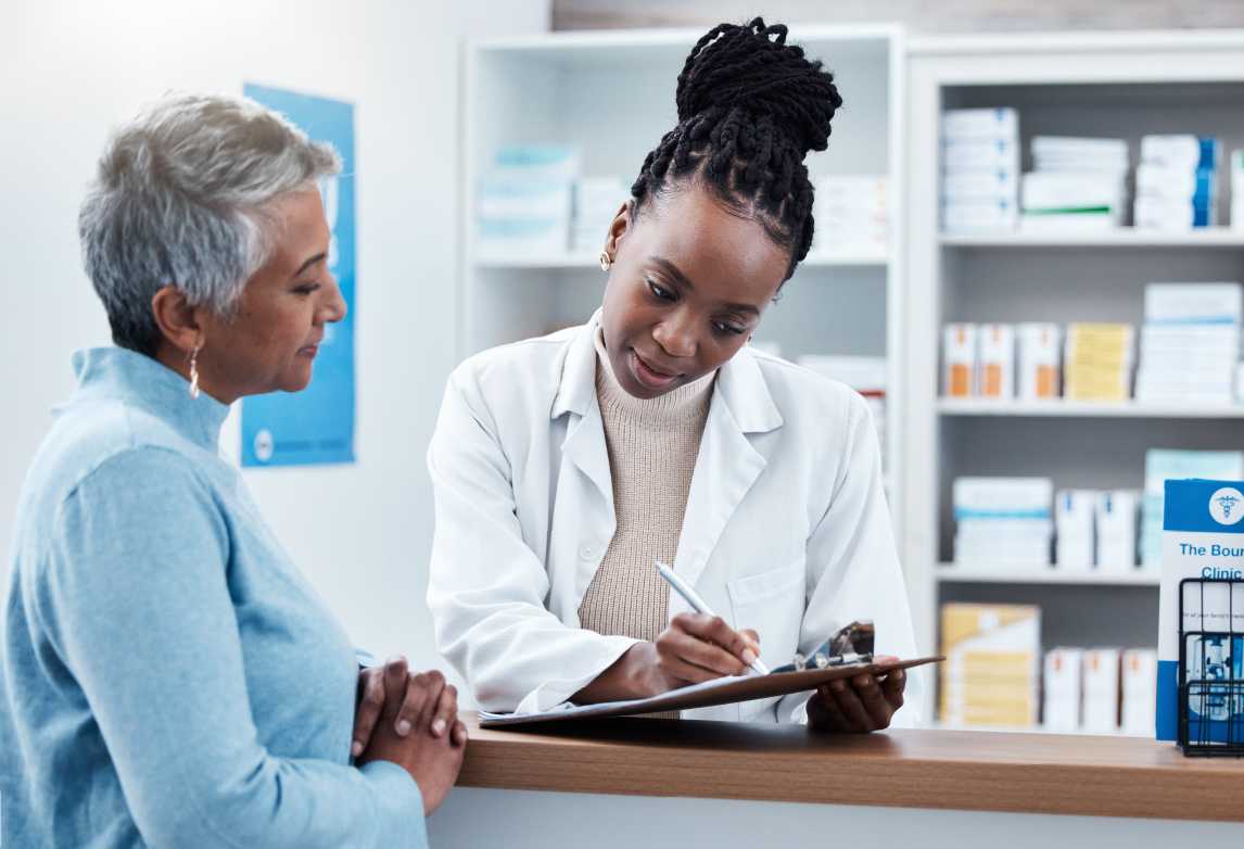 Pharmacy Technician Job Description: Duties, Salary, Outlook